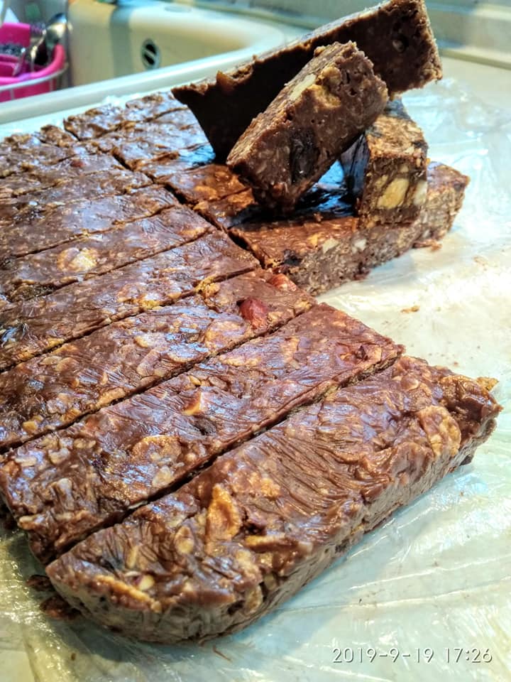 μπάρες-με-ξηρούς καρπούς-και-αποξηραμένα φρούτα-συνταγή-