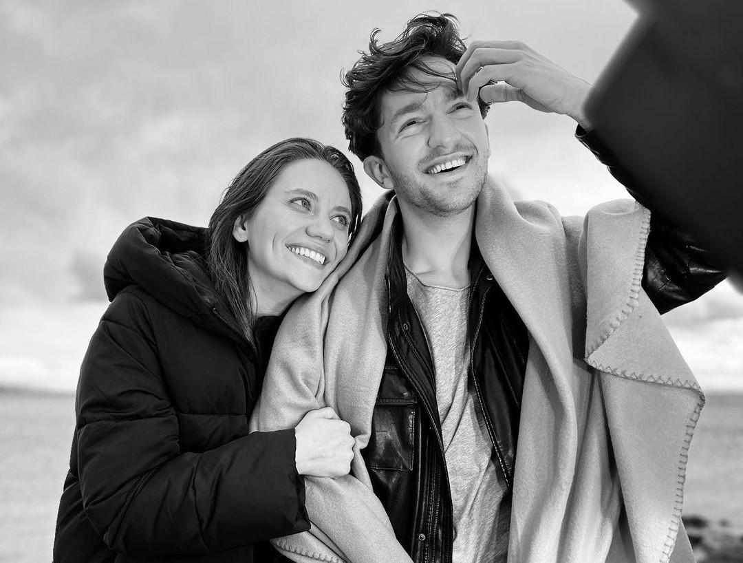 Μαύρο Ρόδο-Ελισάβετ-Πέτρος- Μαύρο Ρόδο-Ελισάβετ-Πέτρος-