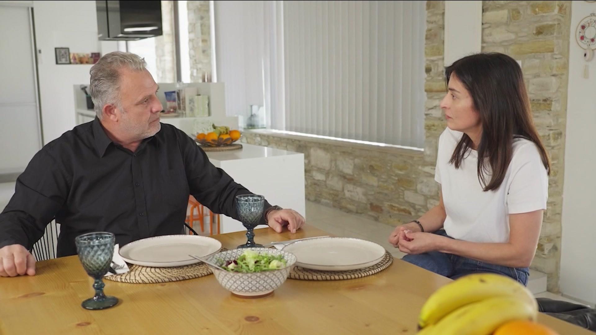 Η Γη της Ελιάς-Στάθης-Ιουλία- Η Γη της Ελιάς-Στάθης-Ιουλία-