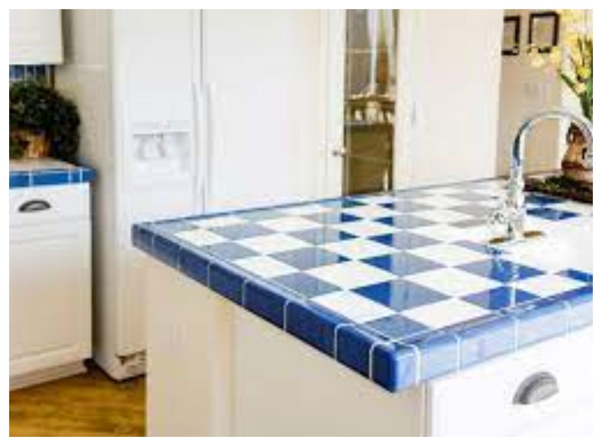 Λίπη και άλατα στον πάγκο της κουζίνας: Πως να τα καθαρίσετε ανάλογα με το υλικό