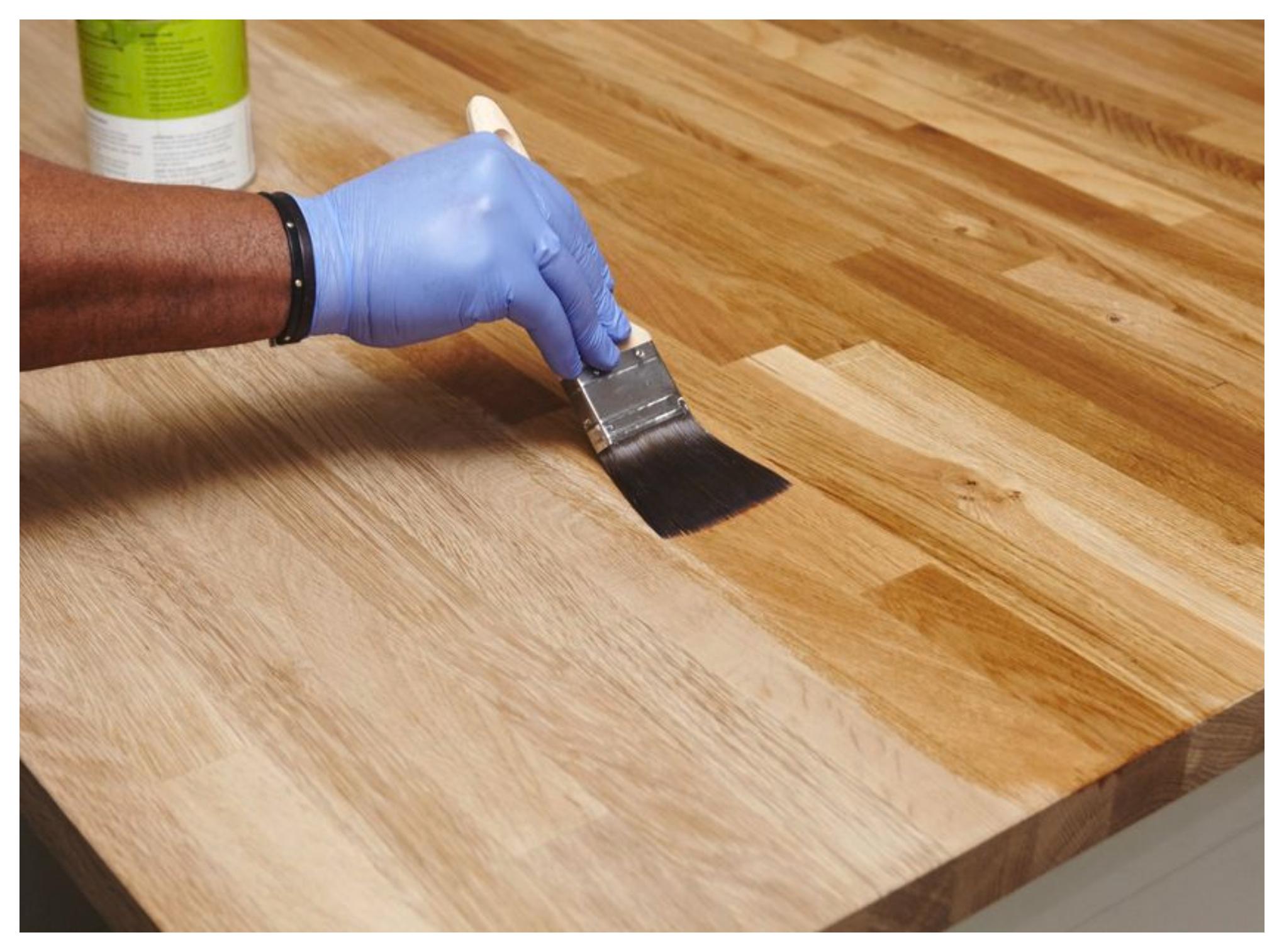 Λίπη και άλατα στον πάγκο της κουζίνας: Πως να τα καθαρίσετε ανάλογα με το υλικό