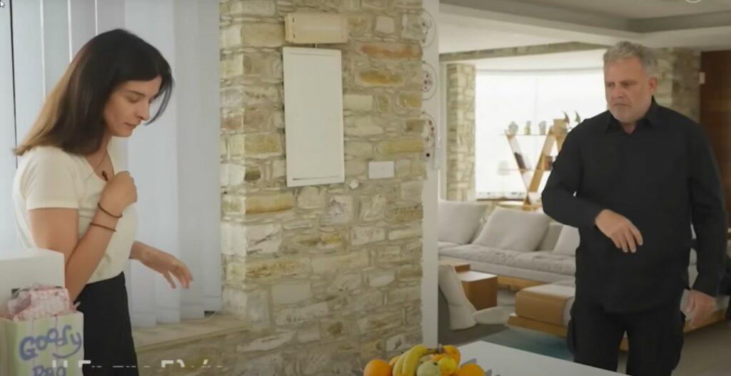 Η Γη της Ελιάς-Ιουλία-Στάθης-