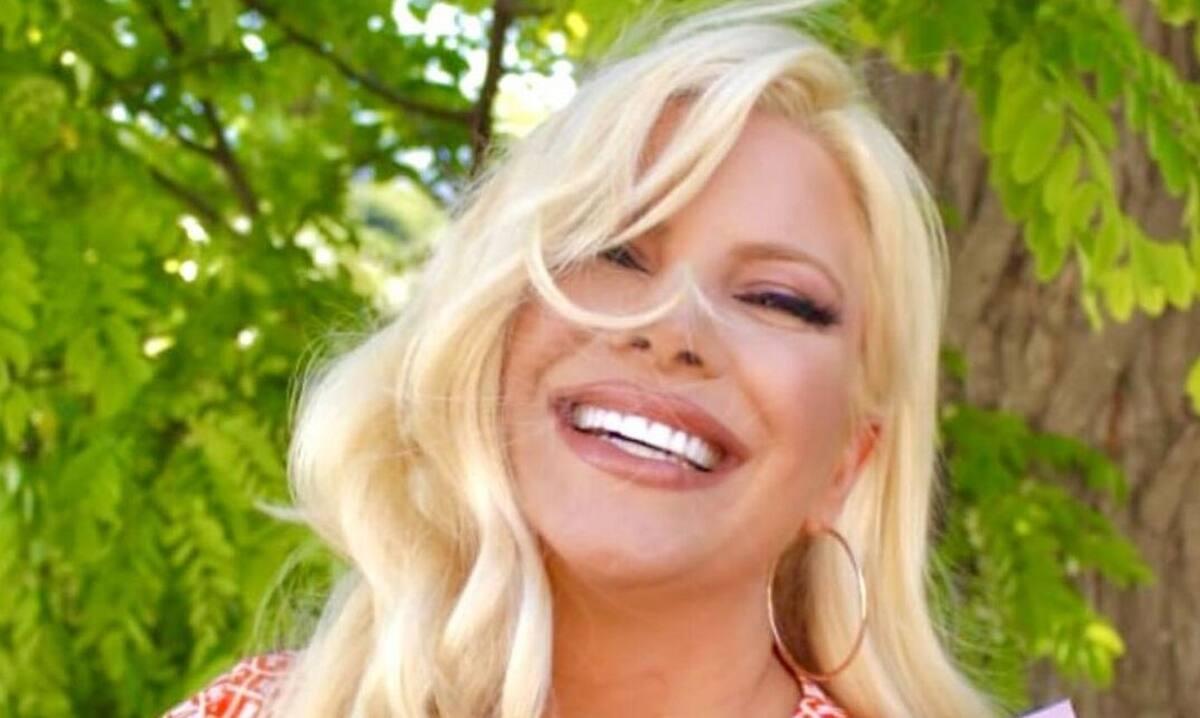 Τέλος το ξανθό για την Αντελίνα Βαρθακούρη : Η μεγάλη αλλαγή στα μαλλιά της