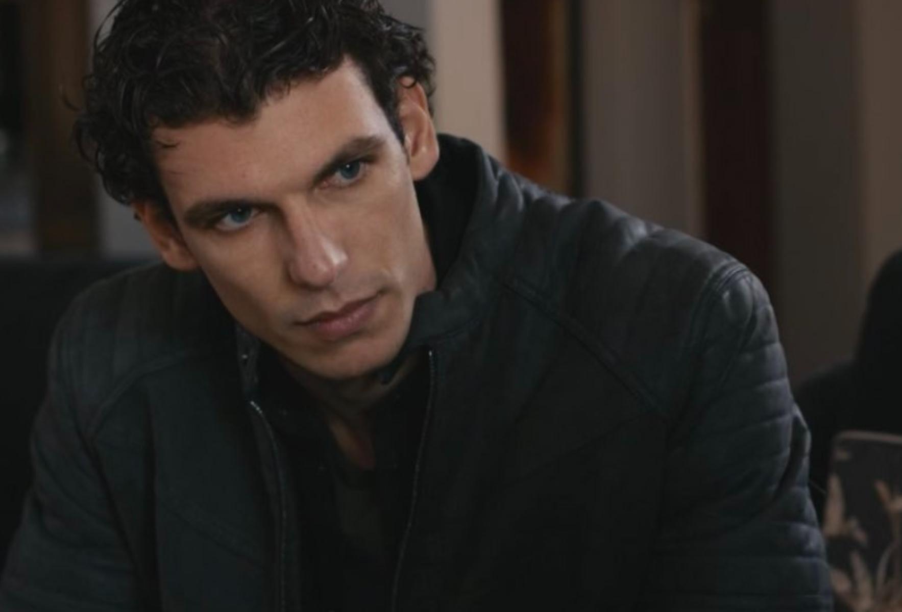 Η Γη της Ελιάς: Ο Χρήστος κάνει κατά λάθος την μοιραία αποκάλυψη στον Αλέξη