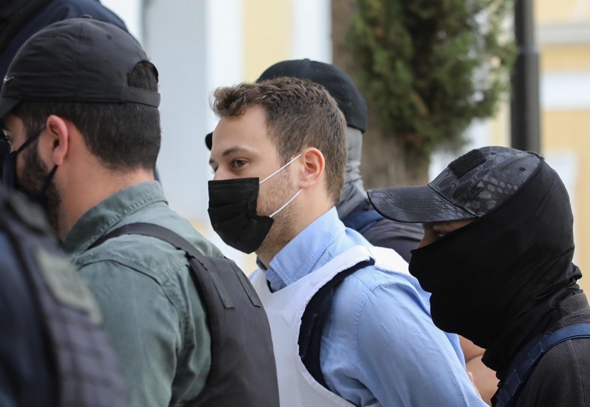 Γλυκά Νερά: «Ψυχρός, ψύχραιμος και κακός ηθοποιός» – Καταπέλτης για τον Μπάμπη Αναγνωστόπουλο οι αστυνομικοί που κατέθεσαν