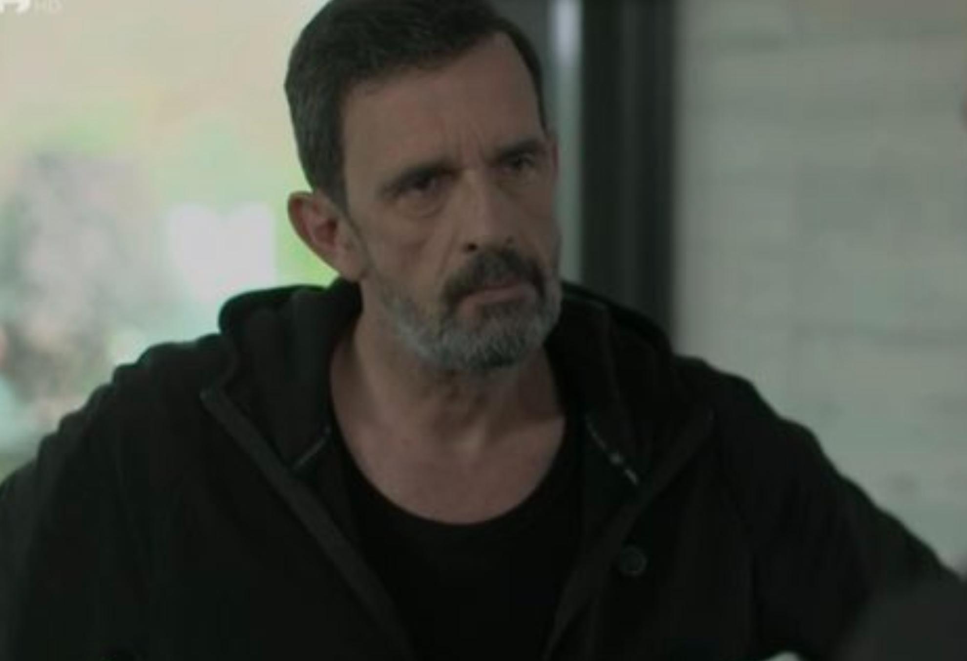 Μαύρο Ρόδο: Ο Βίκος νεκρός – Η Φιλαρέτη δεν συναντά πότε τον γιο της