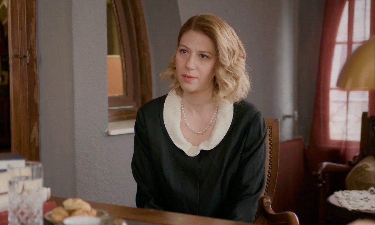 Έρωτας Φυγάς επόμενα επεισόδια: 151 , 152 , 153 , 154 , 155