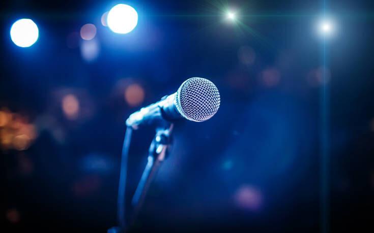 η-κόρη-μου-θέλει-να-γίνει-τραγουδίστρια-αλλά-δεν-θέλω-να-μπλέξει-με-την-νύχτα-