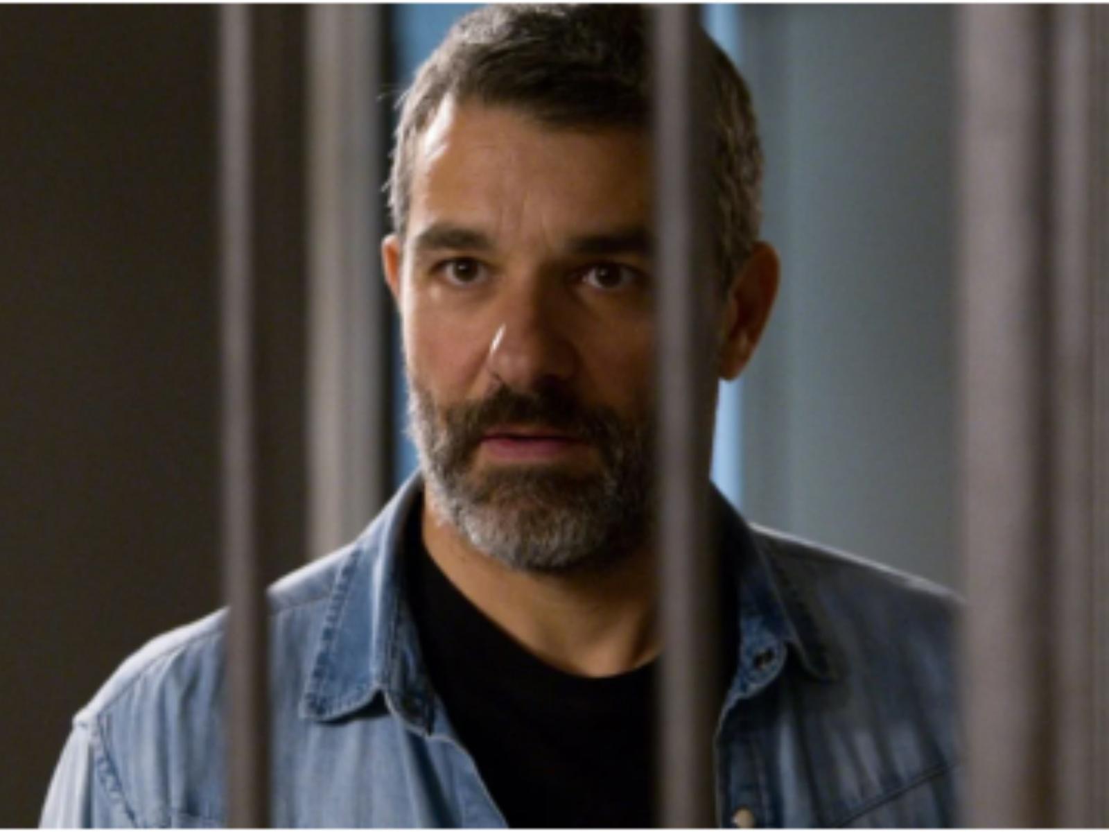 Παγιδευμένοι-Ανδρέας- Παγιδευμένοι-Ανδρέας-