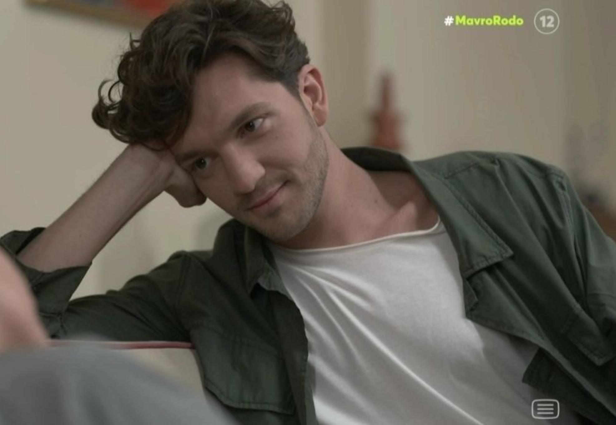 Μαύρο Ρόδο: Ο Θέμης λέει στον Πέτρο για την εγκυμοσύνη της Ελισάβετ