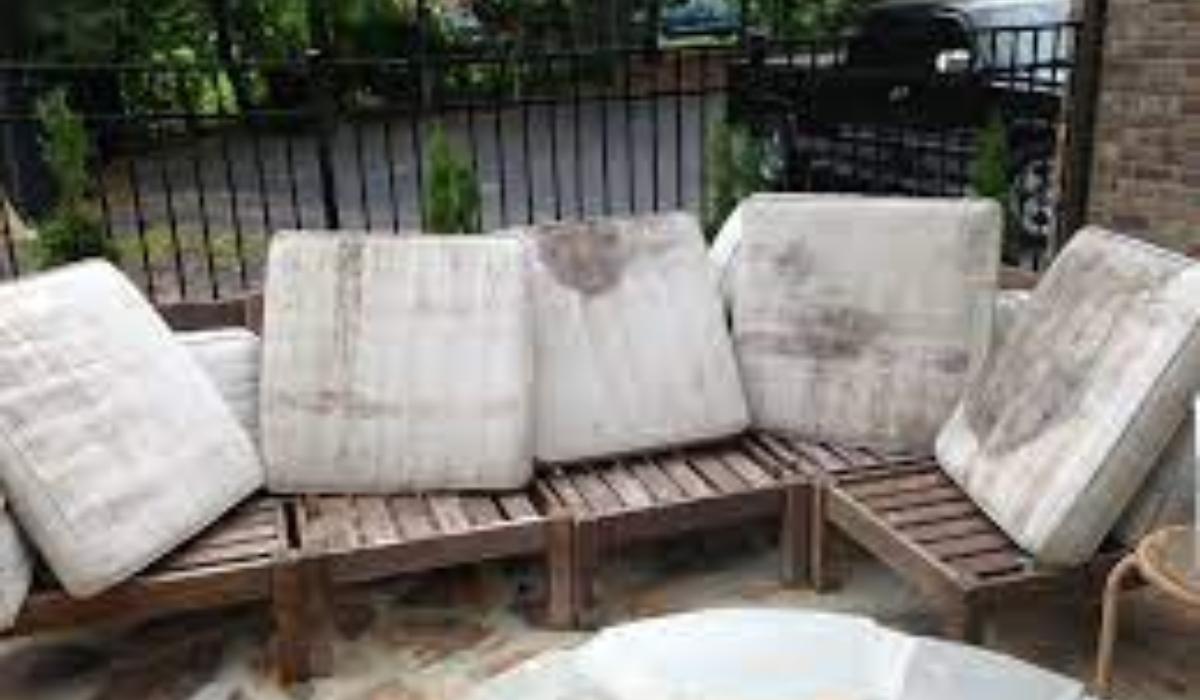 Τσιμεντένιες αυλές, μπαλκόνια και έπιπλα αυλής γίνονται λαμπίκο με αυτά τα κόλπα