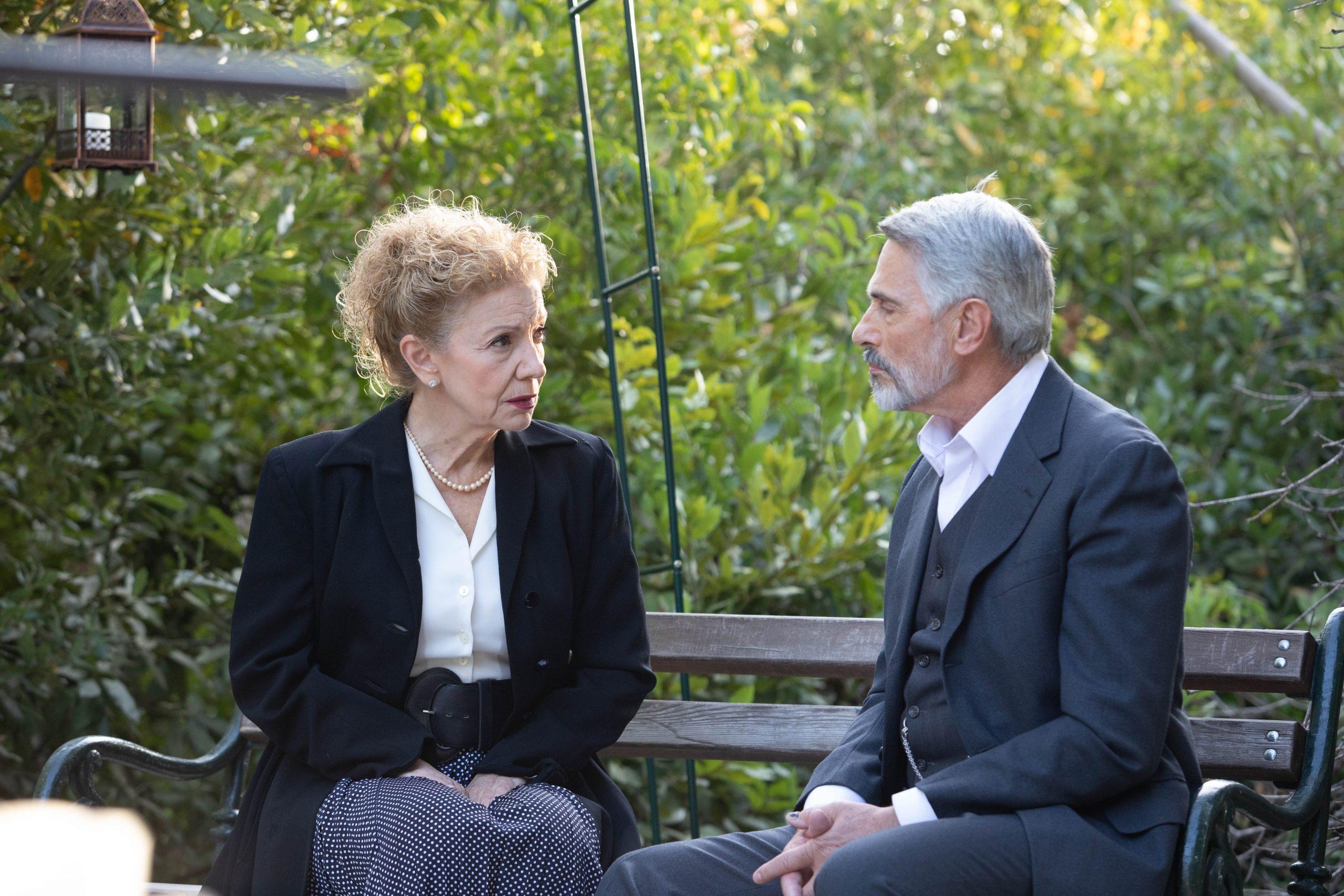 Έρωτας Φυγάς επόμενα επεισόδια: 156 , 157 , 158 , 159 , 160