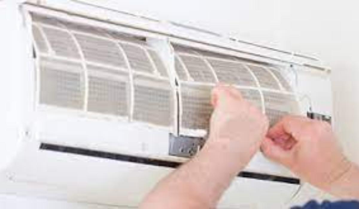 Σκόνη και μικρόβια στο κλιματιστικό: Το καθαριστικό για να γίνει σαν καινούργιο