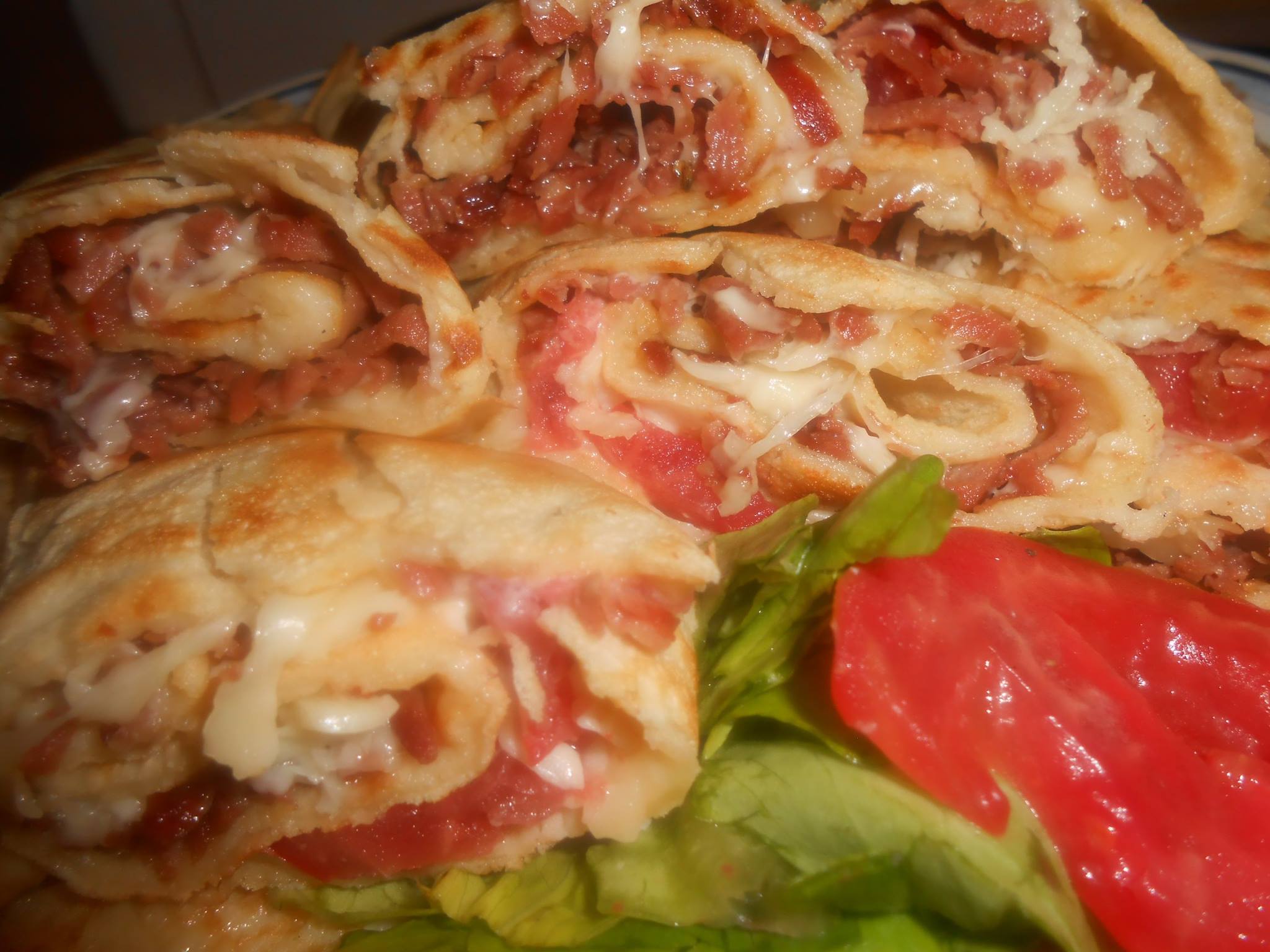 κρέπες-με-τυριά-αλλαντικά-και-ντομάτα-συνταγή- κρέπες-με-τυριά-αλλαντικά-και-ντομάτα-συνταγή-