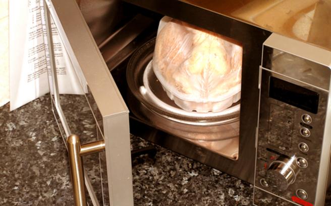 φούρνος μικροκυμάτων-και-κίνδυνοι-για-την-υγεία-