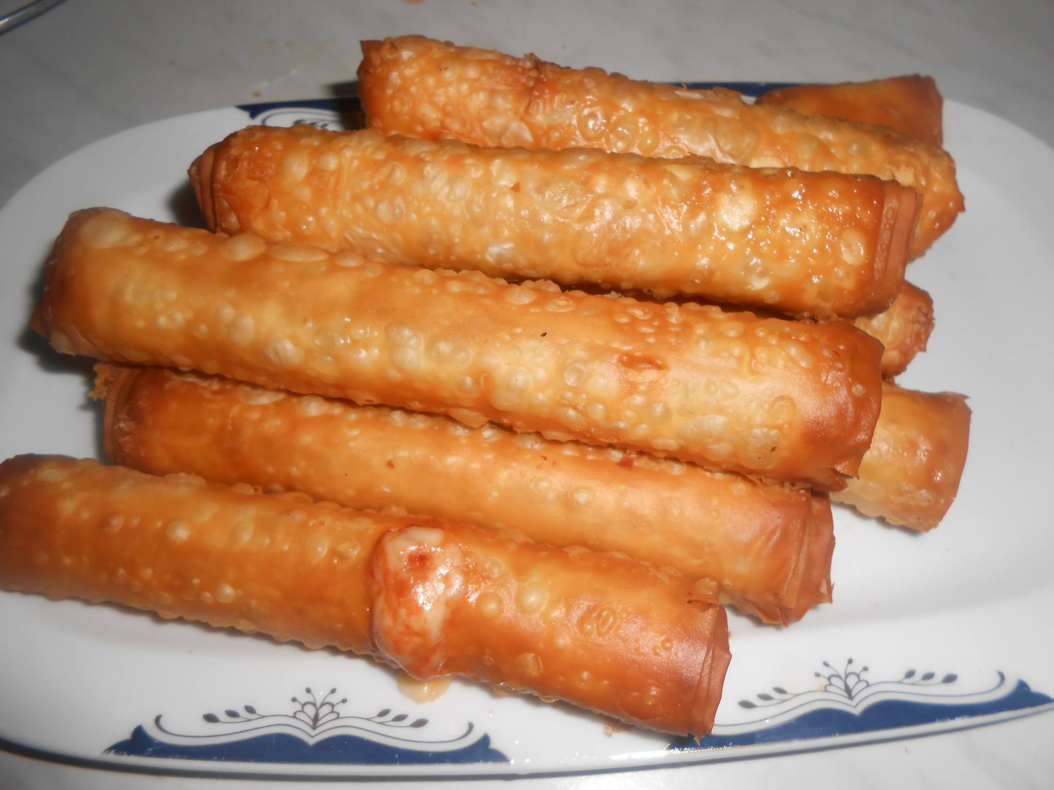 φλογέρες-με-γαλοπούλα-ένταμ-και-σάλτσα-συνταγή-