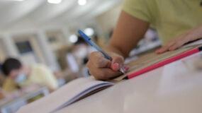 Εξετάσεις στα Λύκεια 2023: Άρχισαν οι ενδοσχολικές εξετάσεις – Πότε κλείνουν τα σχολεία – Αναλυτικά το πρόγραμμα
