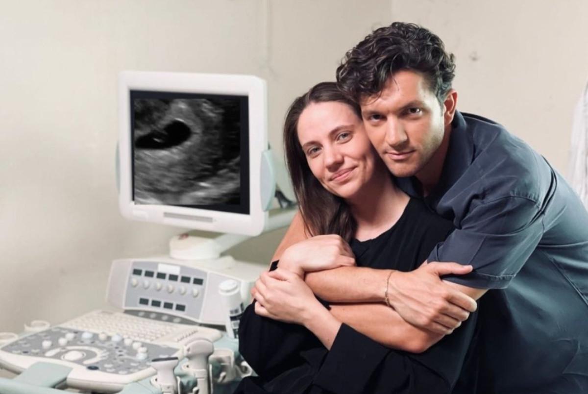 Μαύρο Ρόδο-Ελισάβετ-Πέτρος-