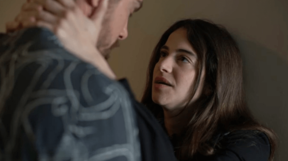 Μαύρο Ρόδο-Αλεξία-Βίκος-