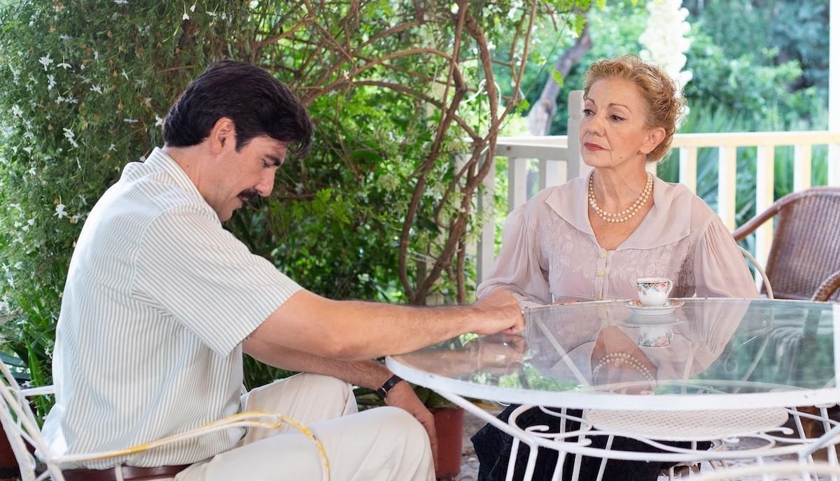 Έρωτας Φυγάς επόμενα επεισόδια: 161 , 162 , 163 , 164 , 165 , 166 , 167