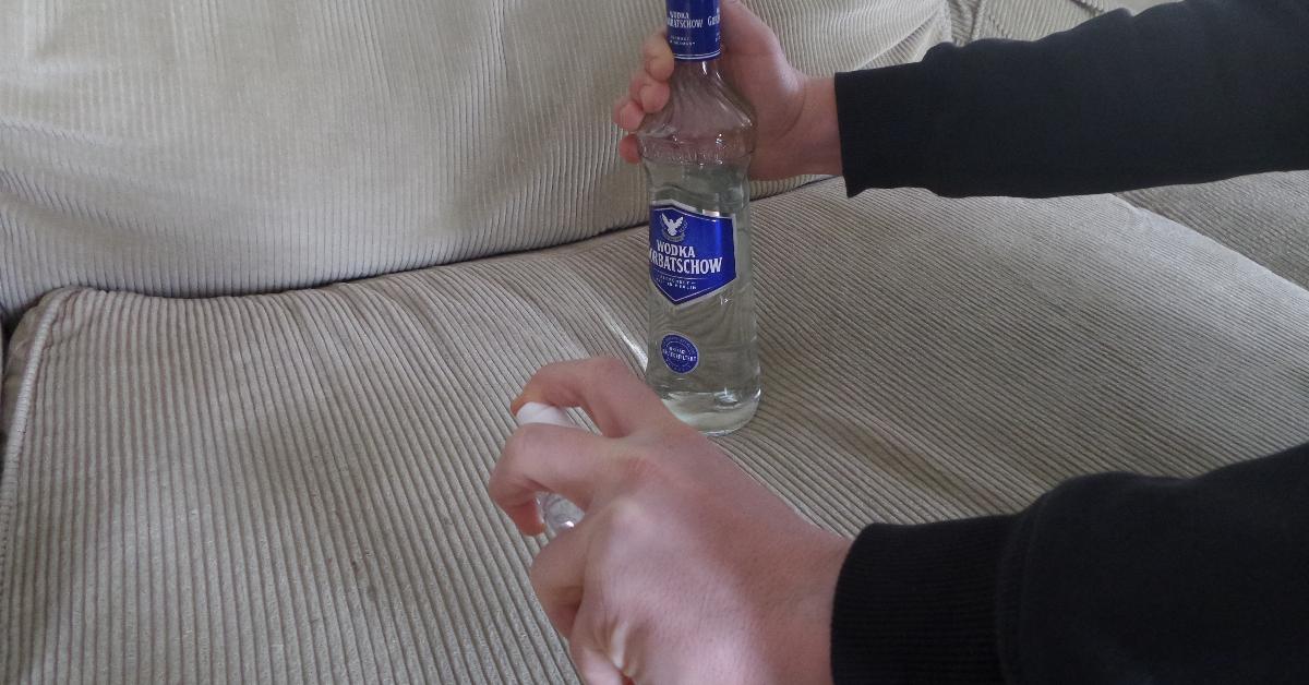 τρόποι-να-διώξετε-την-τσιγαρίλα-από-τα-έπιπλα- τρόποι-να-διώξετε-την-τσιγαρίλα-από-τα-έπιπλα-