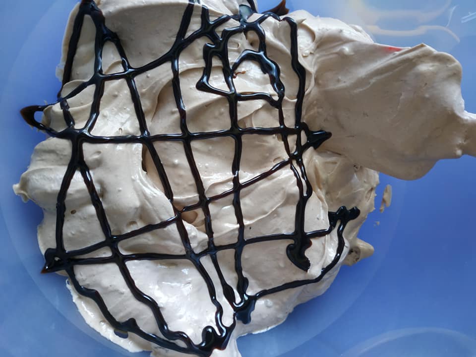 παρφέ-με-μερέντα-και-γεμιστά μπισκότα-συνταγή-