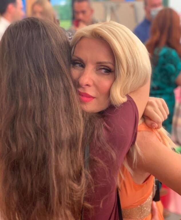 Λάουρα Λάτσιου: Ο επικος διάλογος με τη μαμά της και η φώτο που της έστειλε η Ελένη