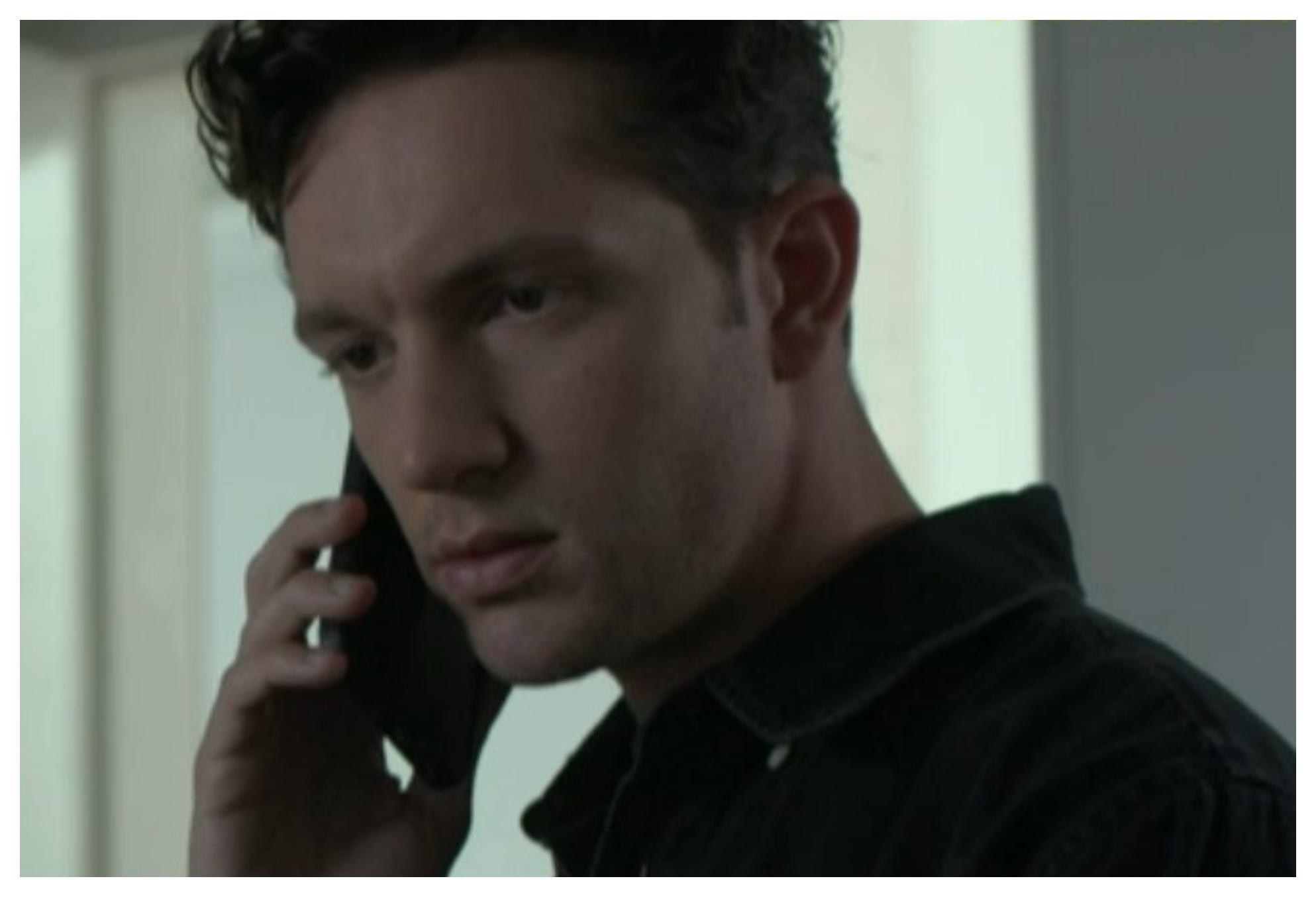 Μαυρό Ρόδο: Ο Πέτρος φιλάει την Νατάσα