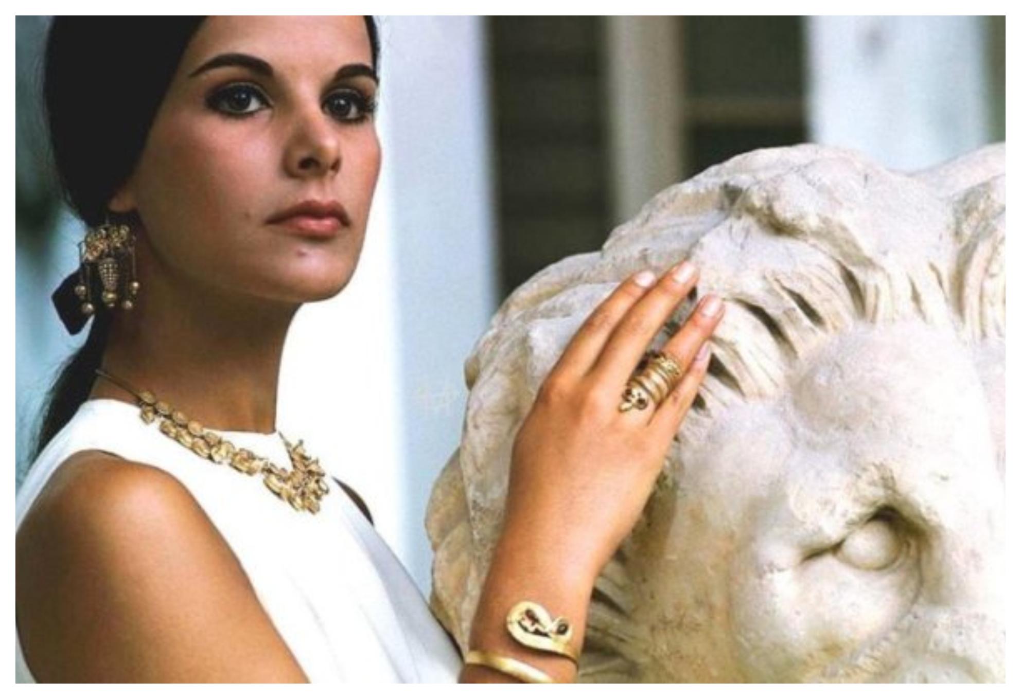 Έλενα Ναθαναήλ: Η ηθοποιός με την κλασική ομορφιά και την ασύγκριτη φινέτσα που στα 19 της πόζαρε για το Paris Match