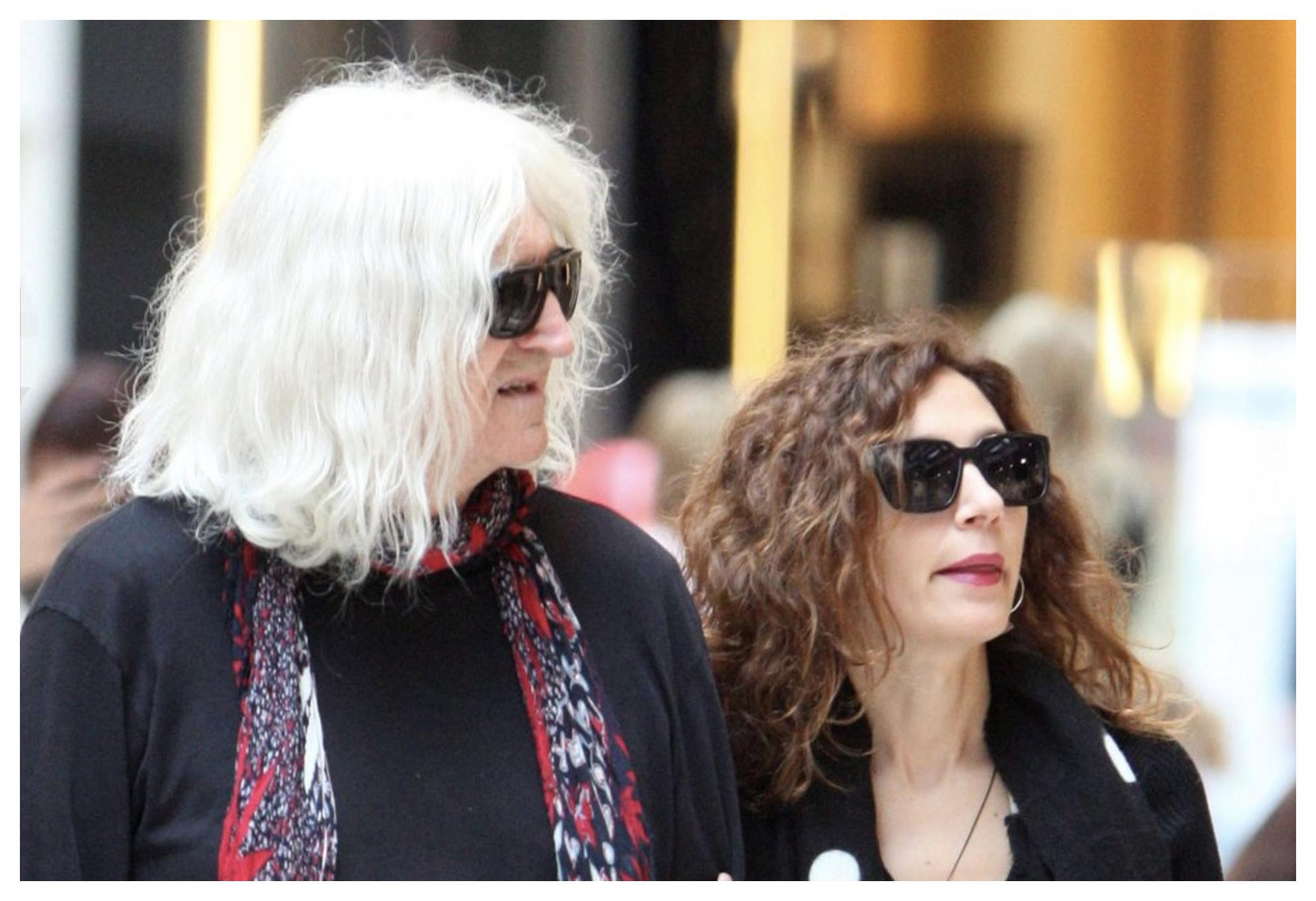 Νίκος Καρβέλας – Έλενα Φερεντίνου: Δείτε τον κούκλο γιο τους