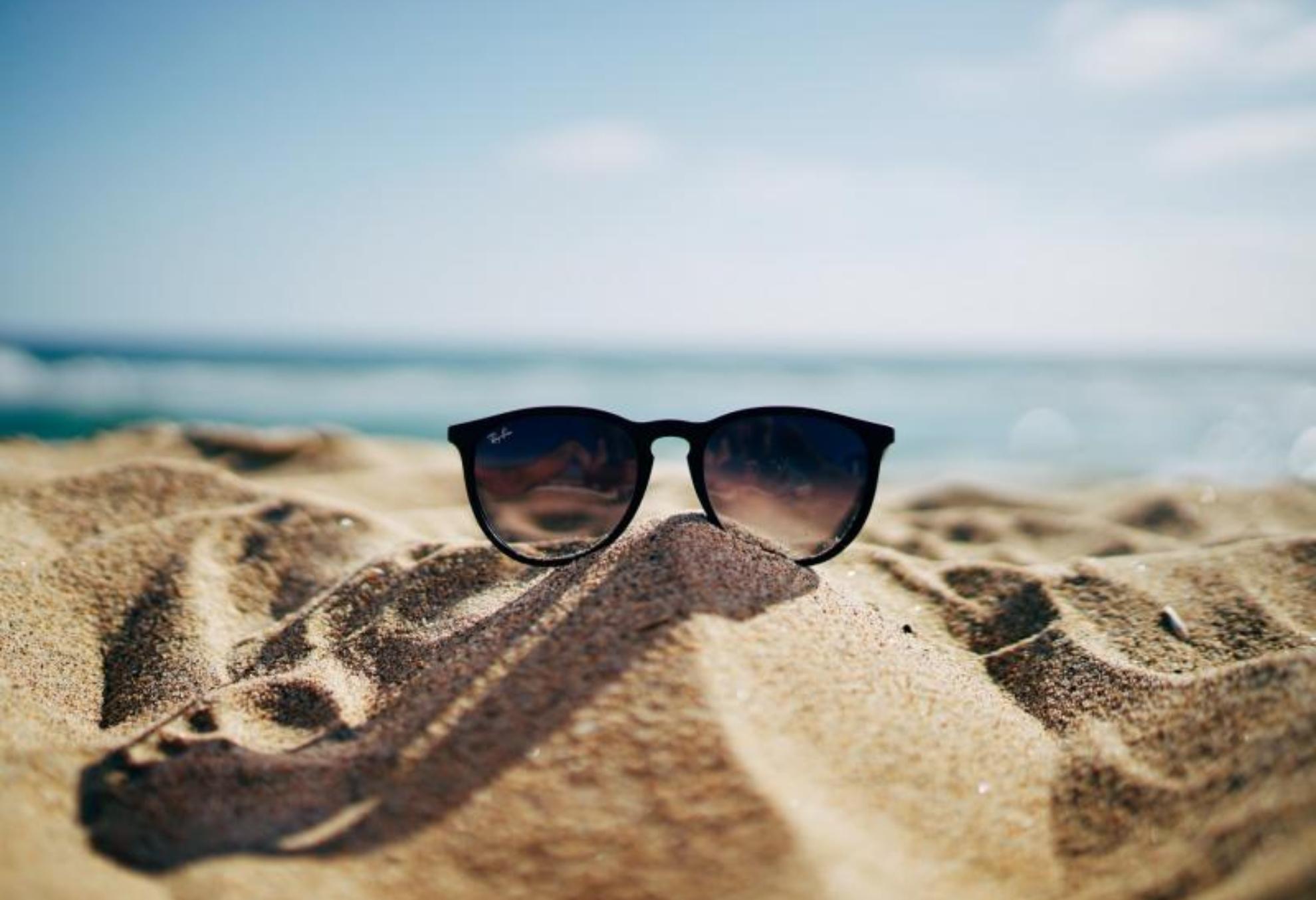 Επίδομα άδειας: Πώς υπολογίζεται η άδεια του καλοκαιριού και πότε πρέπει να καταβληθεί