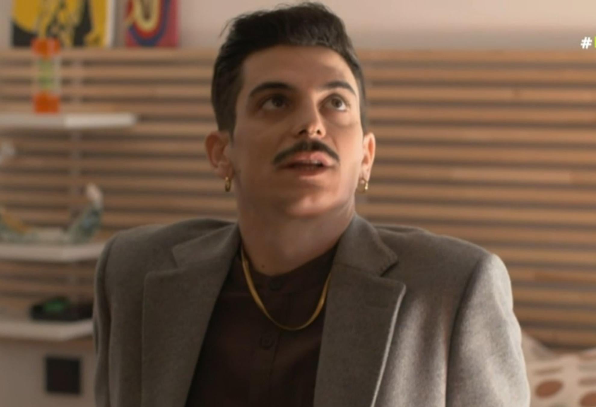 Μαύρο Ρόδο: Μην μάθω ότι ήξερες τι κουστούμι μου ράβει ο Καστρινός και δε με ειδοποίησες