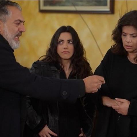 Η Γη της Ελιάς-Ειρήνη-Δημοσθένης-Ασπασία- Η Γη της Ελιάς-Ειρήνη-Δημοσθένης-Ασπασία-