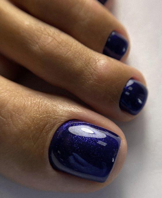 μπλε-πεντικιούρ-με-γκλίτερ-ιδέες-