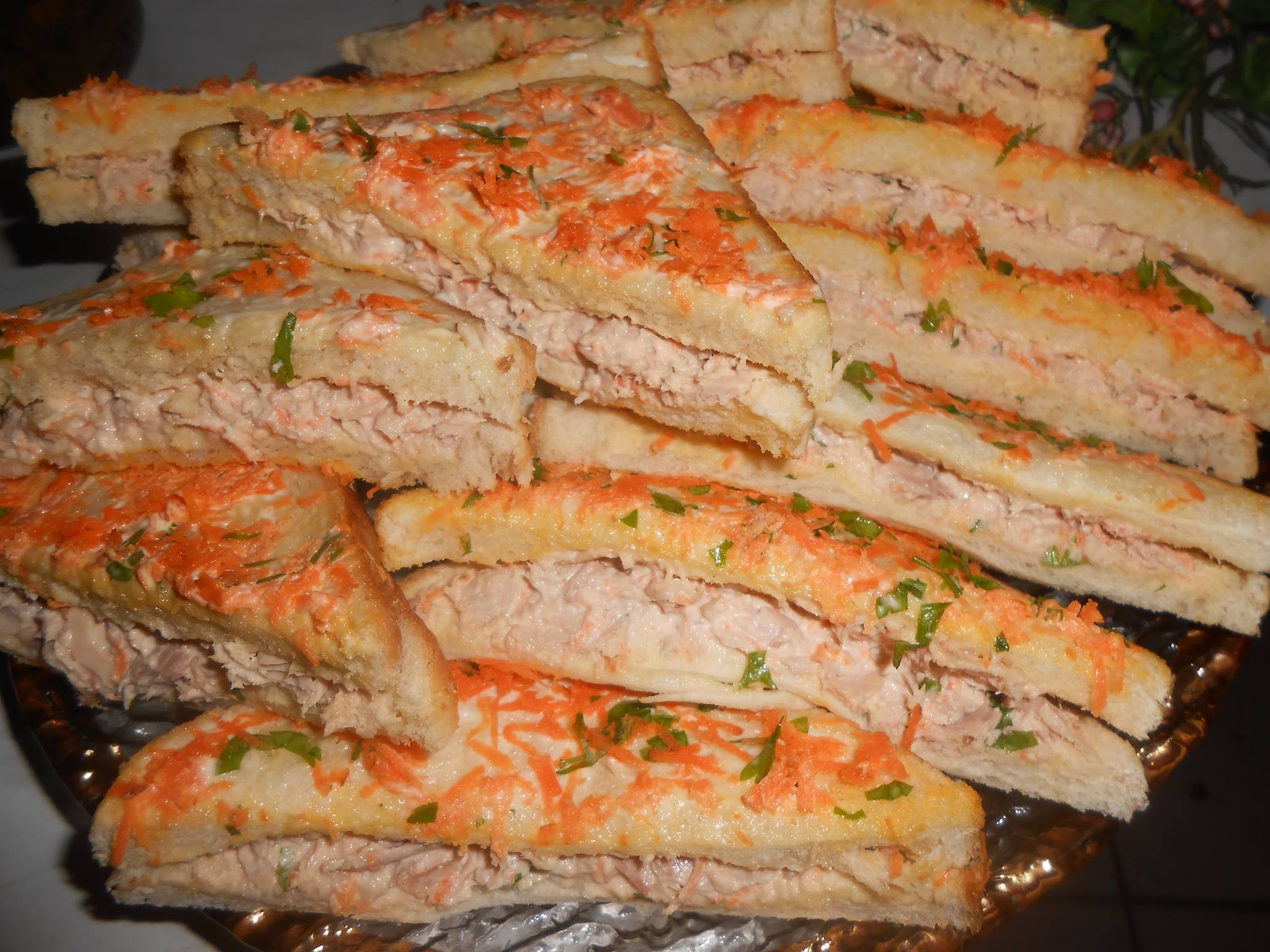 Σαντουιτσάκια-με τονοσαλάτα-συνταγή- Σαντουιτσάκια-με τονοσαλάτα-συνταγή-