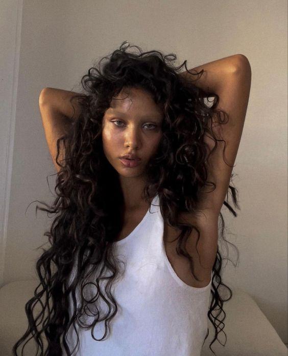 μπούκλες-σε-μακριά-μαλλιά-ιδέες-