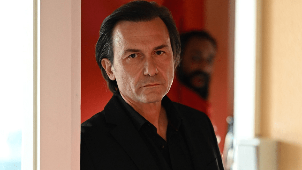 Σασμός-Φαρμάκης-