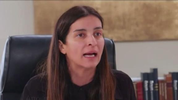 Η Γη της Ελιάς-Ιουλία- Η Γη της Ελιάς-Ιουλία-