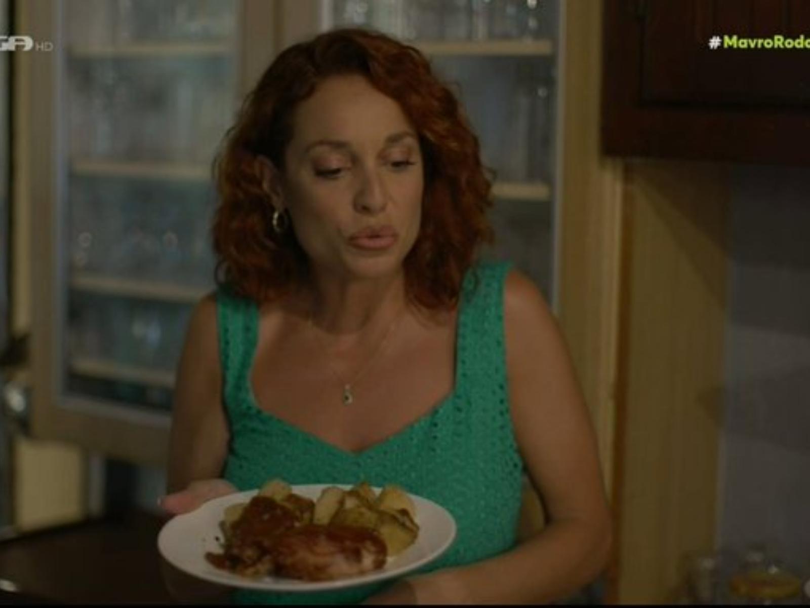 Μαύρο Ρόδο-Τασούλα- Μαύρο Ρόδο-Τασούλα-