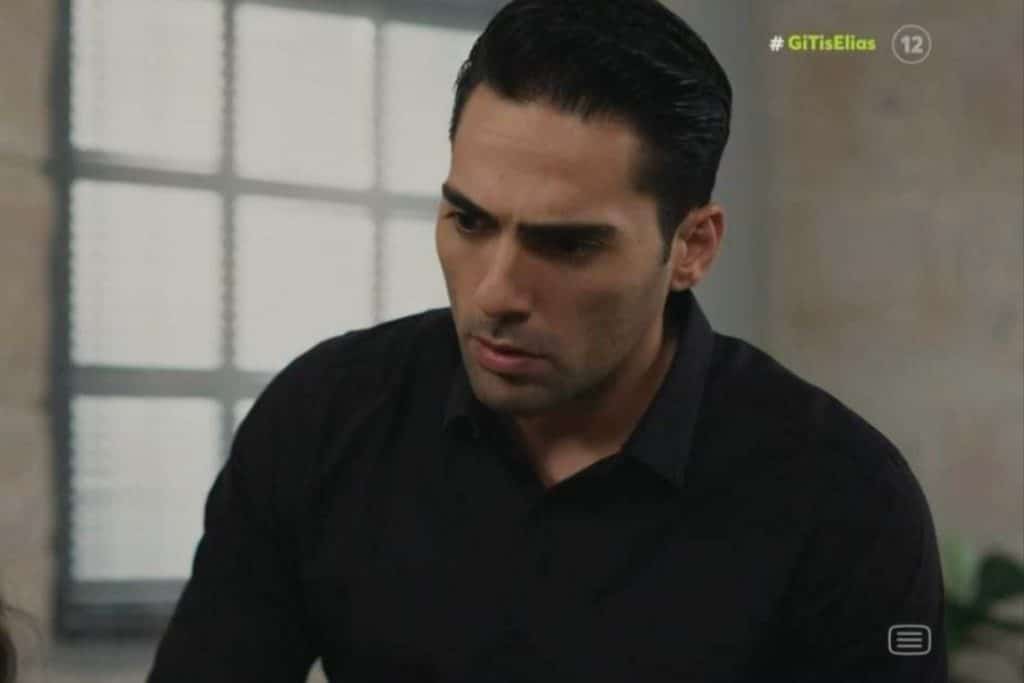 Η Γη της Ελιάς-Κουράκος- Η Γη της Ελιάς-Κουράκος-