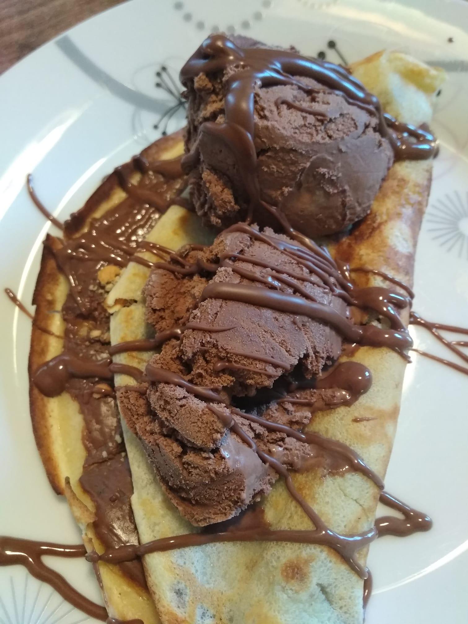 κρέπες-με-μερέντα-και-παγωτό-συνταγή- κρέπες-με-μερέντα-και-παγωτό-συνταγή-