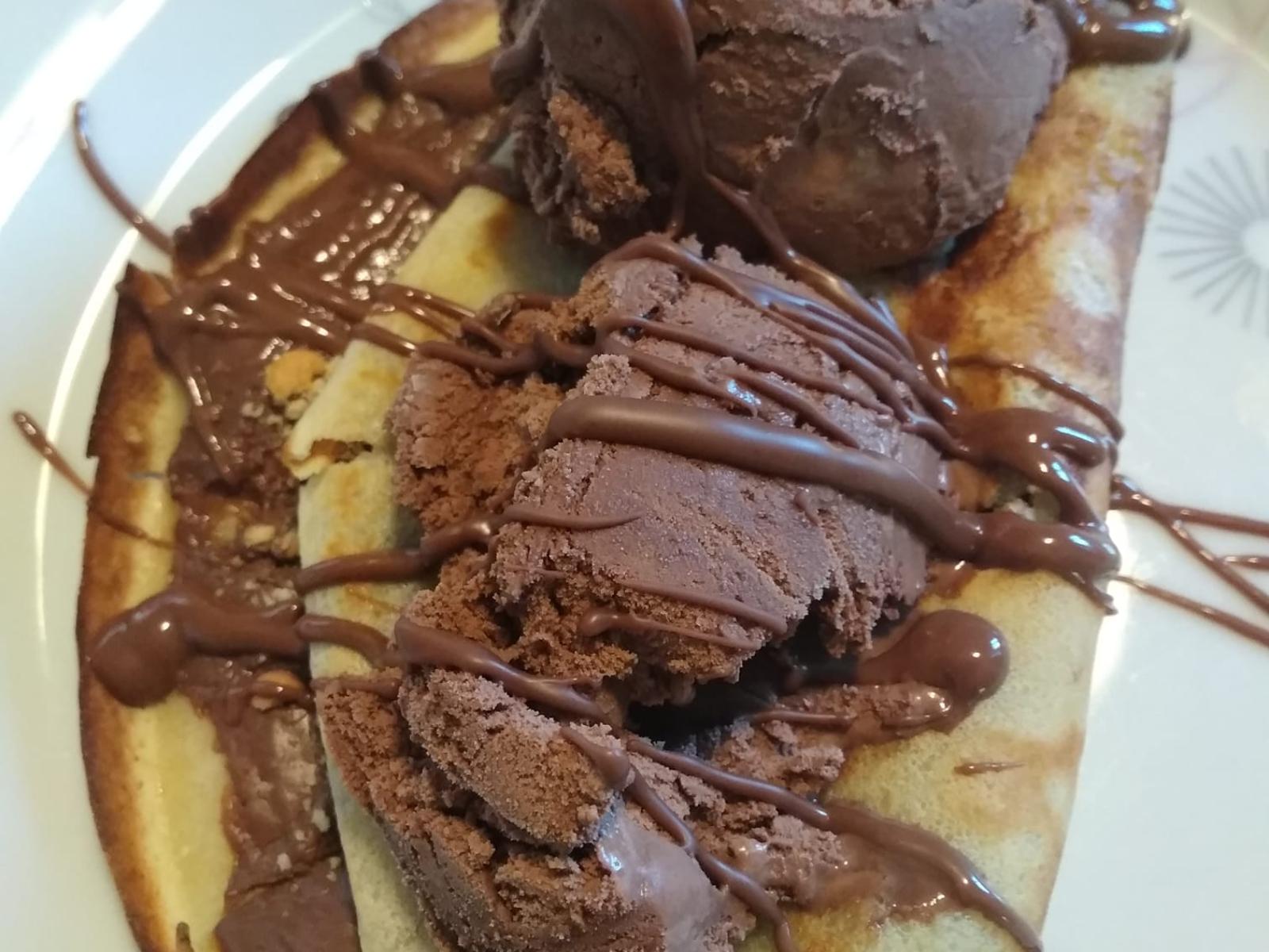 κρέπες-με-μερέντα-και-παγωτό-συνταγή-