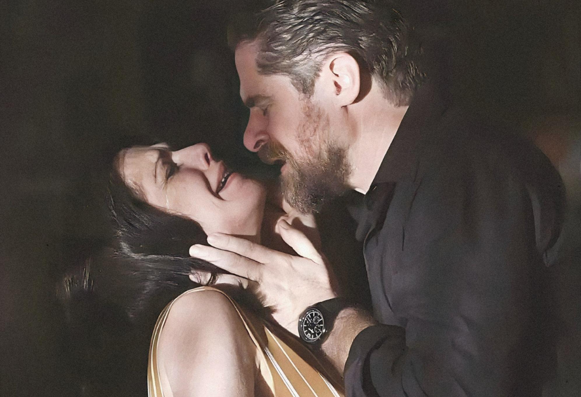 Σασμός: Η Μαριλίτα Λαμπροπούλου φωτογραφίζει τον Δημήτρη Ήμελλο και τον γιο του Φοίβο