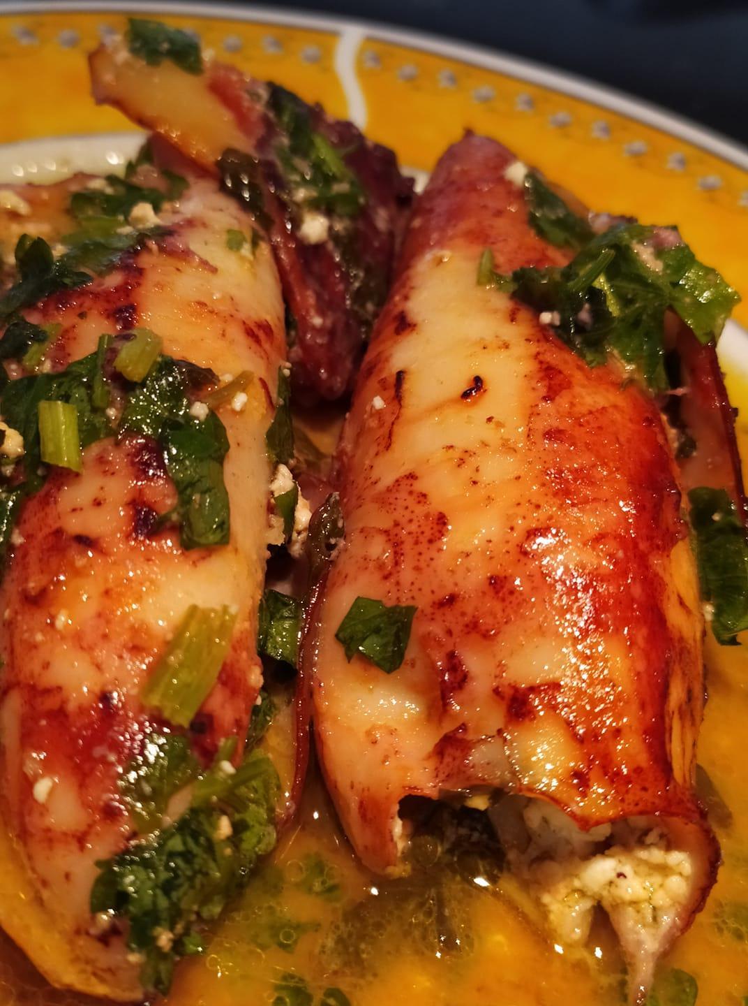 καλαμάρια-γεμιστά με φέτα-και-σώς-συνταγή-