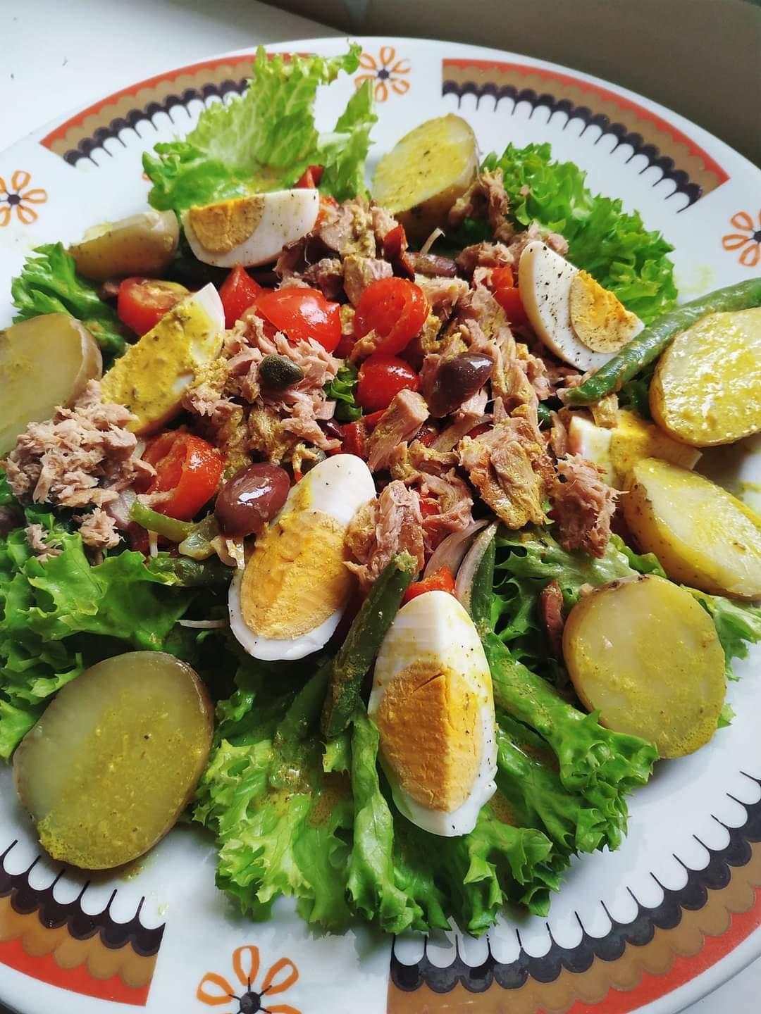 νισουάζ-σαλάτα-με-τόνο-συνταγή-