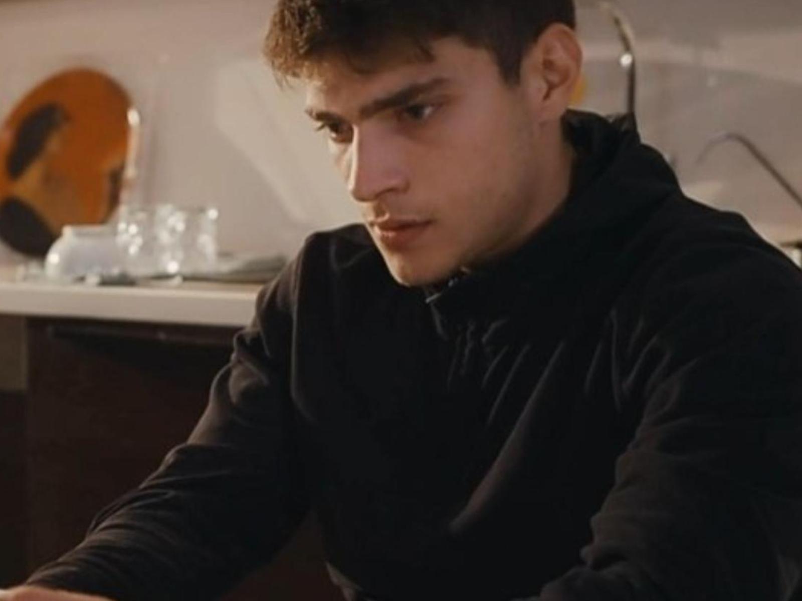 Η Γη της Ελιάς-Φίλιππος- Η Γη της Ελιάς-Φίλιππος-