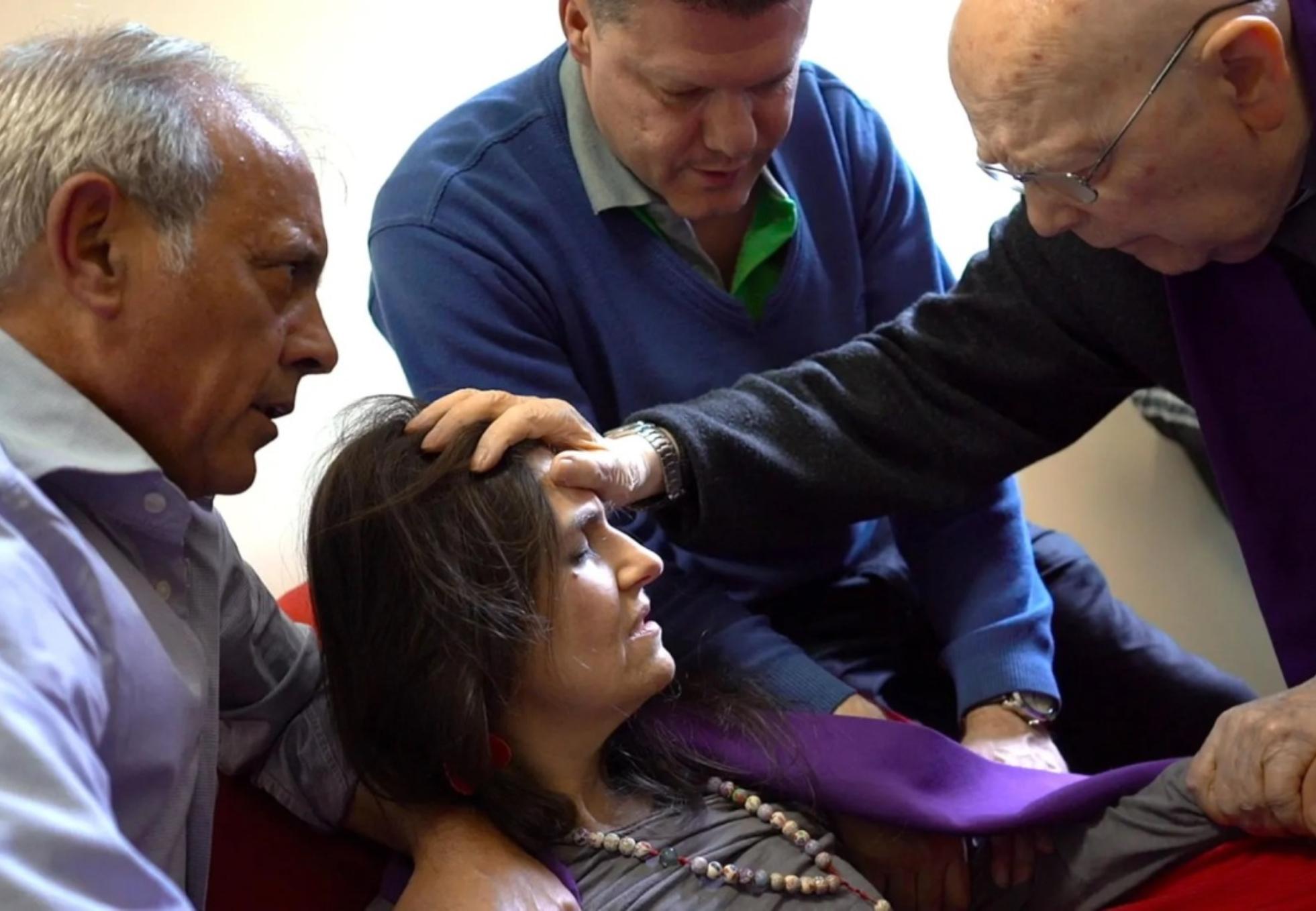 Γκαμπριέλ Αμόρθ: Ο εξορκιστής του Πάπα που έχει τελέσει πάνω από 160.000 εξορκισμούς και η ζωή του έγινε ταινία