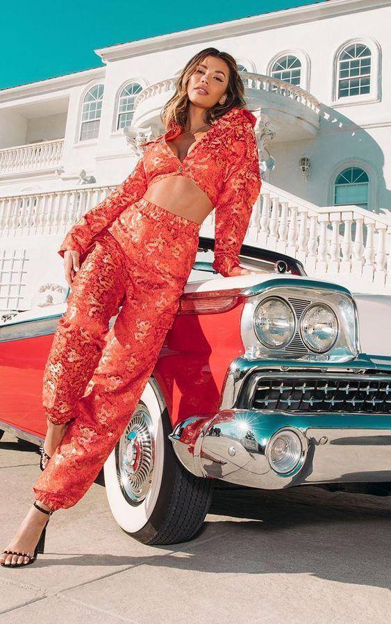 φλοράλ-σατέν σύνολο-με-τοπ-και-παντελόνι-ιδέες-