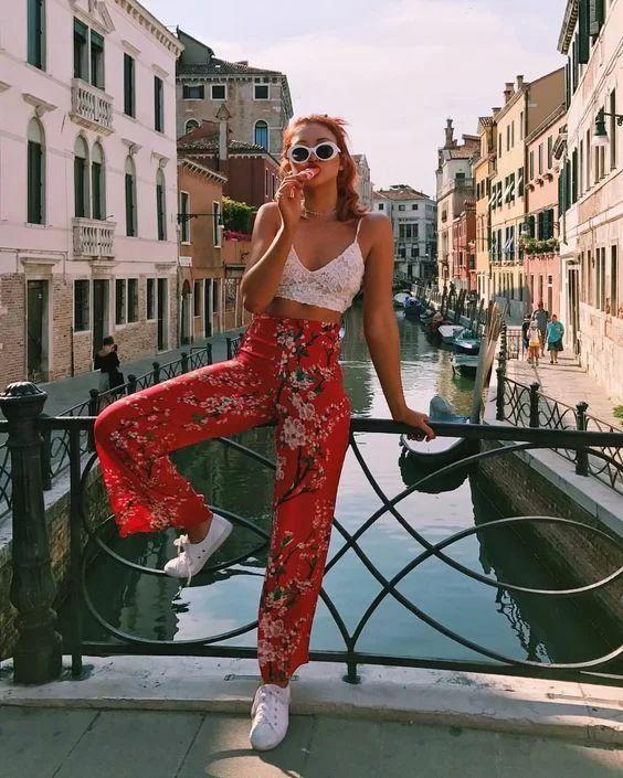 ιδέες-για-καλοκαιρινό ντύσιμο-με-κόκκινα-ρούχα-Καλοκαίρι 2023-τάσεις-