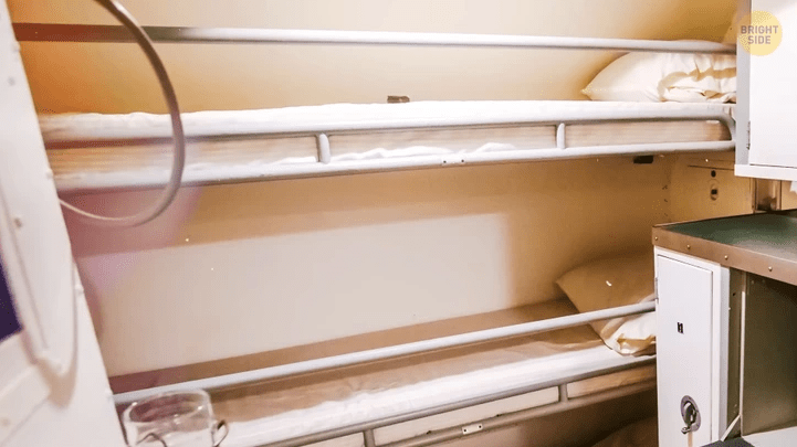 18-ταξιδιωτικά-μυστικά-για-αεροπλάνα-